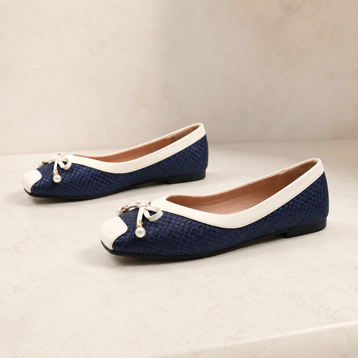 Elia Bow Flats
